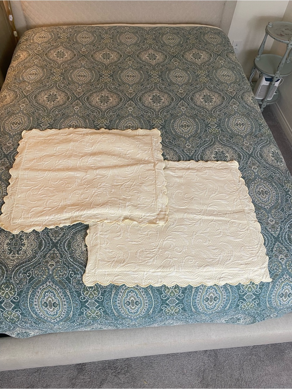 Peacock Alley Creamy pale Yellow Matelasse Queen Pillow Shams Scallop Edges